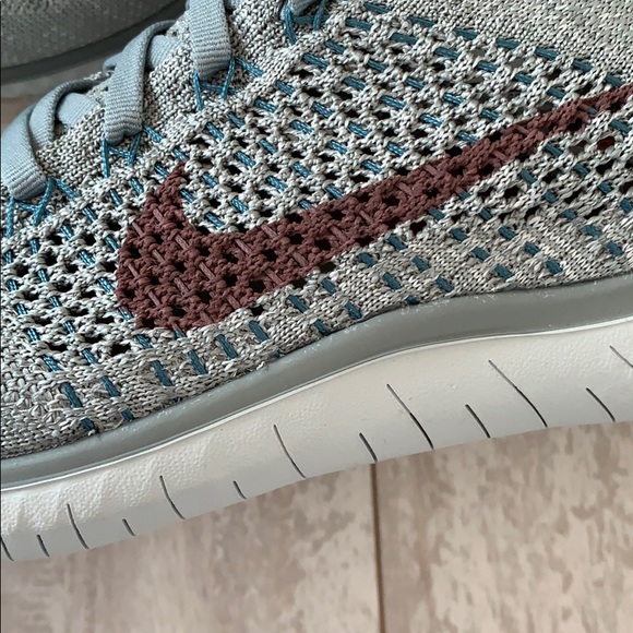 NWT Nike Free RN Flyknit - Picture 13 of 15